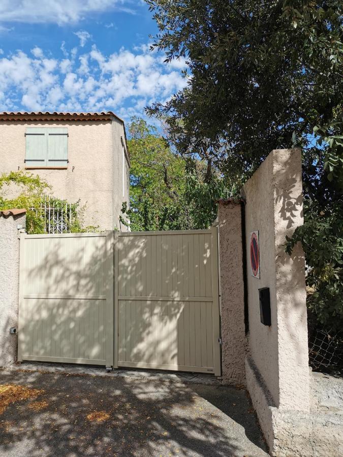 Appartement En Sous Sol De Villa Avec Acces Jardin Et Piscine Марсель Екстер'єр фото